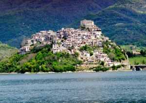 castel-di-tora1  