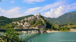castel di tora (ri) - il borgo - foto di g  garofoli (07-2015)  